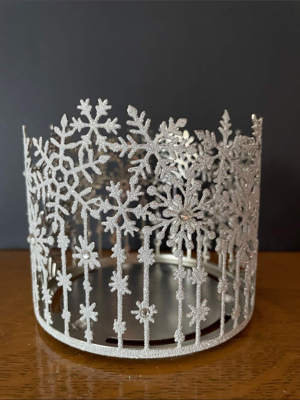 BBW Sparkly Silver Snowflake Holiday Candle Holder